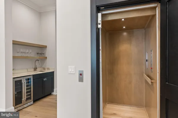 $7,496,000 | 825 Whann Avenue, McLean, VA 22101