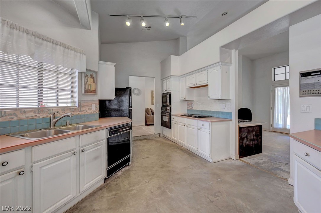 7450 Rancho Destino Road Las Vegas, NV 89123 - Photo 3 of 46