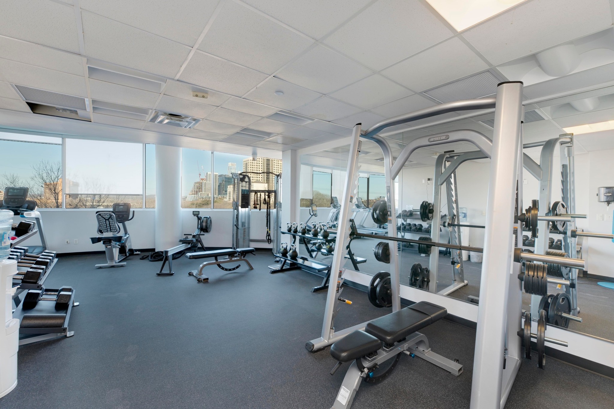 603 Davis Street, Unit 1002 Austin, TX 78701 - Photo 21 of 40 a view of a room with gym equipment