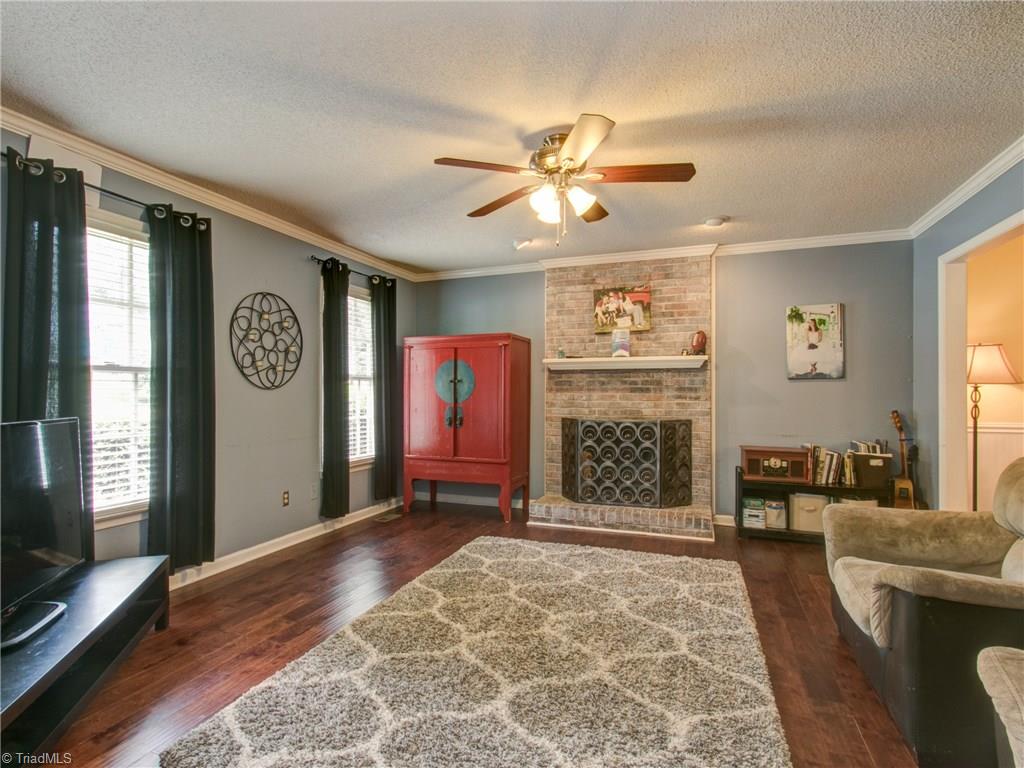 5906 High View Road Greensboro, NC 27410 - Photo 4 of 28 Gallery Image 4