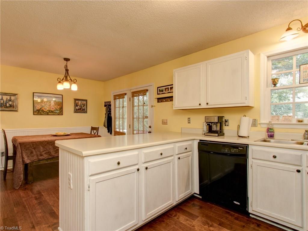 5906 High View Road Greensboro, NC 27410 - Photo 5 of 28 Gallery Image 5