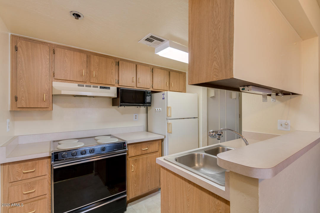 12123 West Bell Road, Unit 225 Surprise, AZ 85378 - Photo 18 of 38 15-Bell