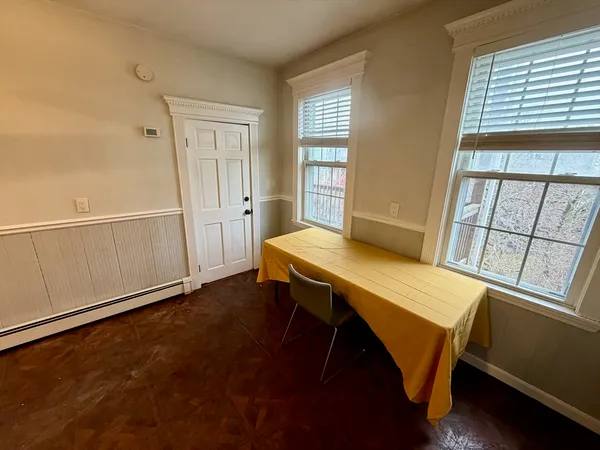 $3,000 | 324 Chelsea Street, Unit 3, Boston, MA 02128