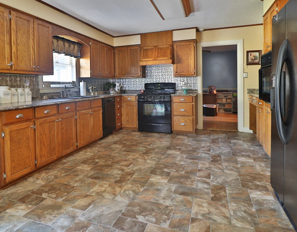 6377 Harlem Grovetown Road Harlem, GA 30814 - Photo 12 of 41