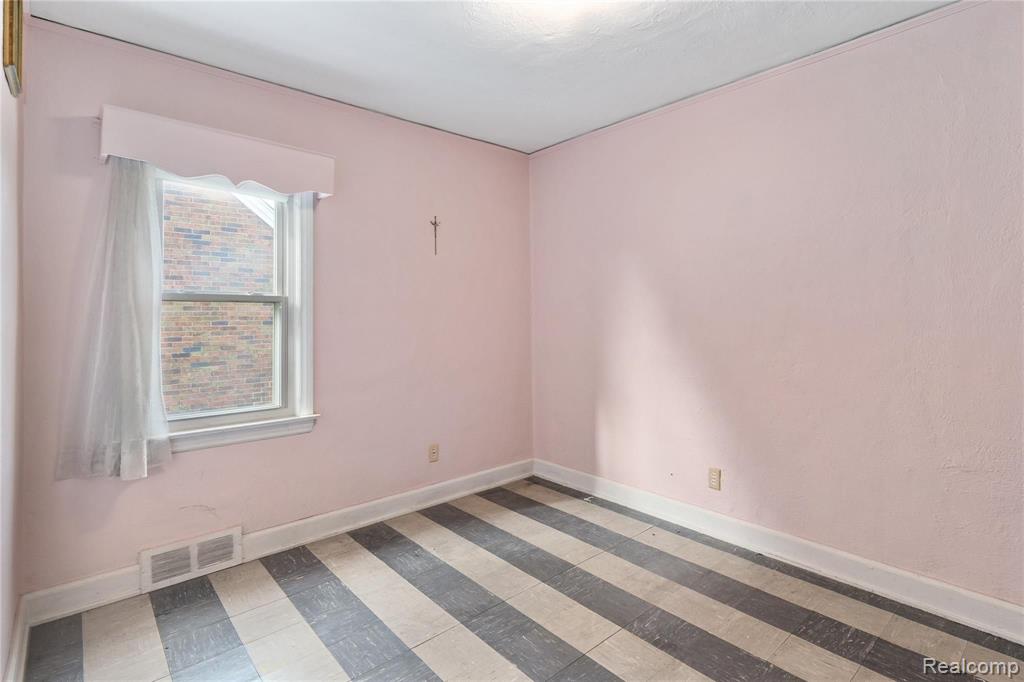 7747 Miller Road Dearborn, MI 48126 - Photo 14 of 26