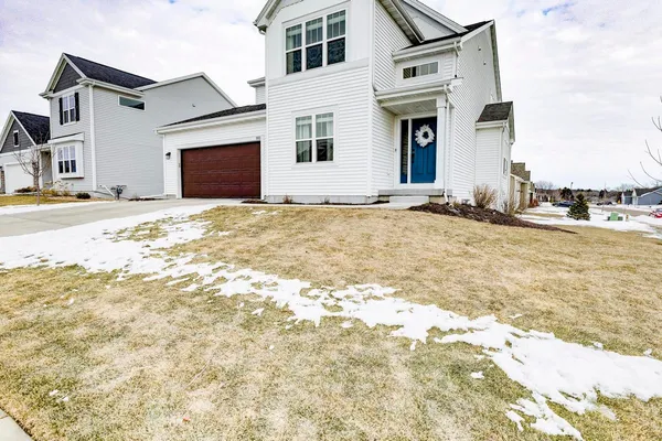 $559,900 | 993 Clover Lane, DeForest, WI 53532