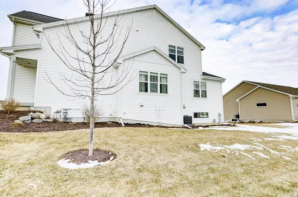 $559,900 | 993 Clover Lane, DeForest, WI 53532