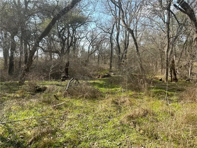 $175,000 | 873 Cr 473 Lott Tx 76656, Lott, TX 76656