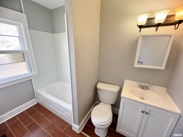 $109,000 | 1234 12th Street, Rock Island, IL 61201