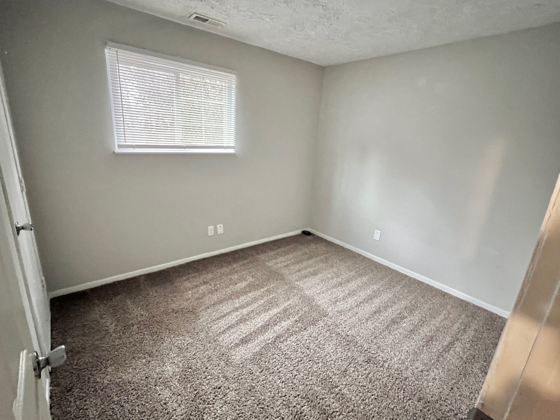 3233 Milford Road Indianapolis, IN 46235 - Photo 3 of 10 Gallery Image 3
