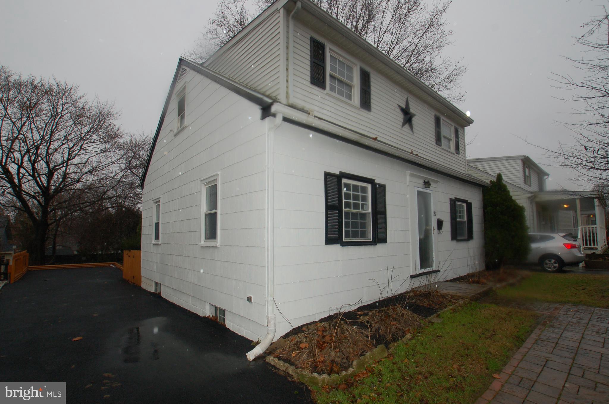 22 Ridge Road Aston, PA 19014 - Photo 4 of 17