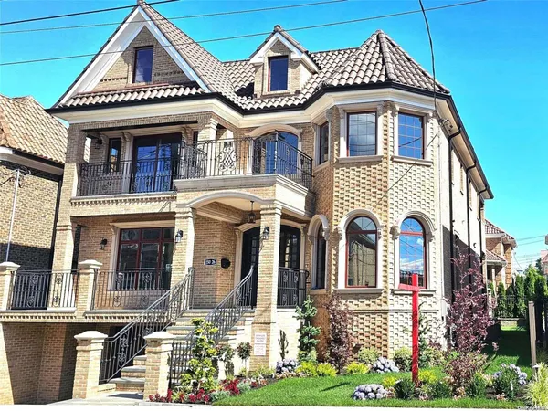 $2,750,000 | 150-26 Sullivan Drive | Whitestone