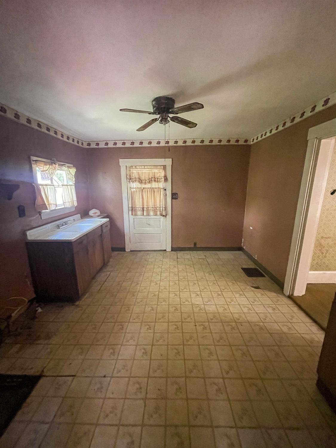 4641 Race Road Cincinnati, OH 45248 - Photo 10 of 20