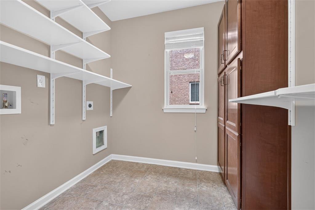1572 Lenox Overlook Road Atlanta, GA 30329 - Photo 26 of 44