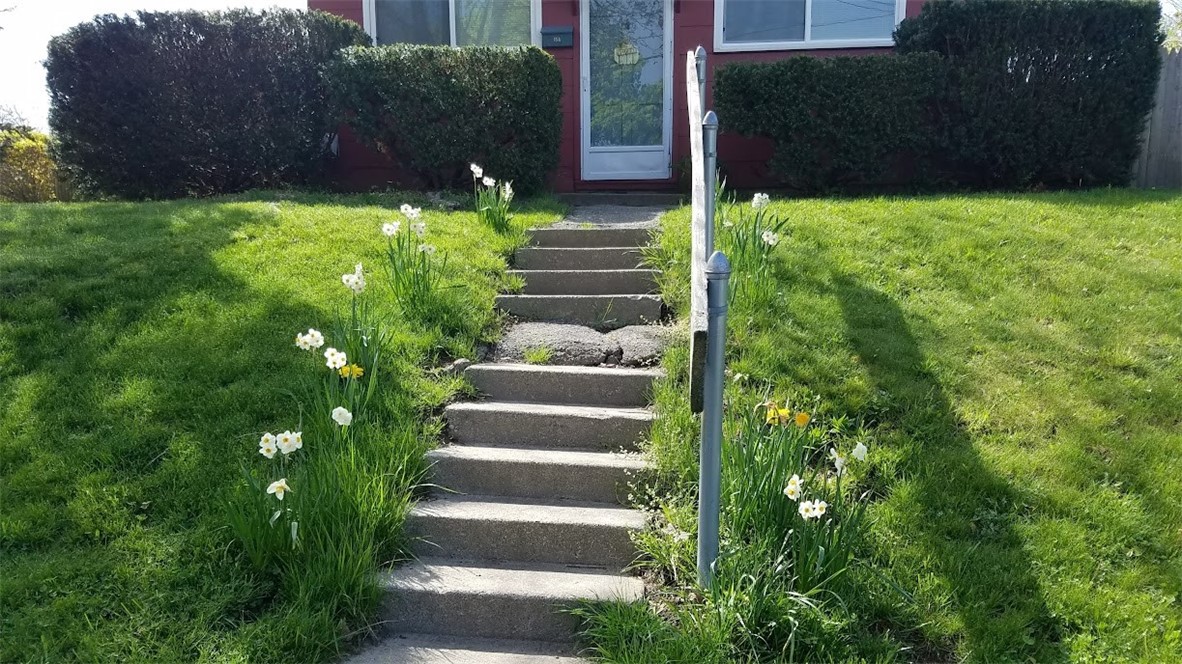 15 Ludlow Road Middletown, RI 02842 - Photo 5 of 10