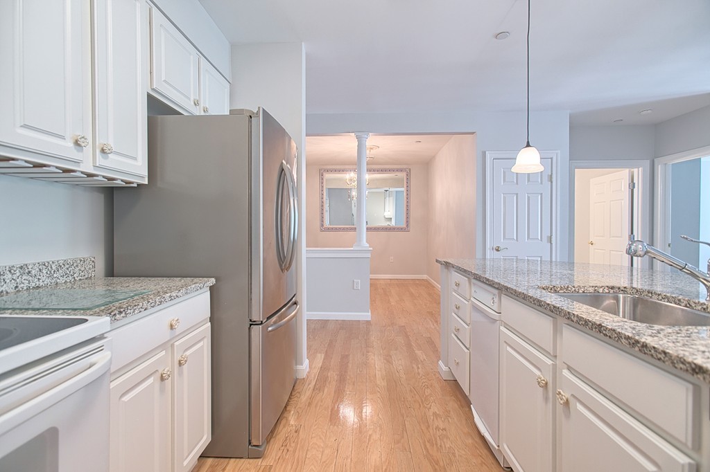 210 Chickering Road, Unit 206A North Andover, MA 01845 - Photo 2 of 30 Gallery Image 2