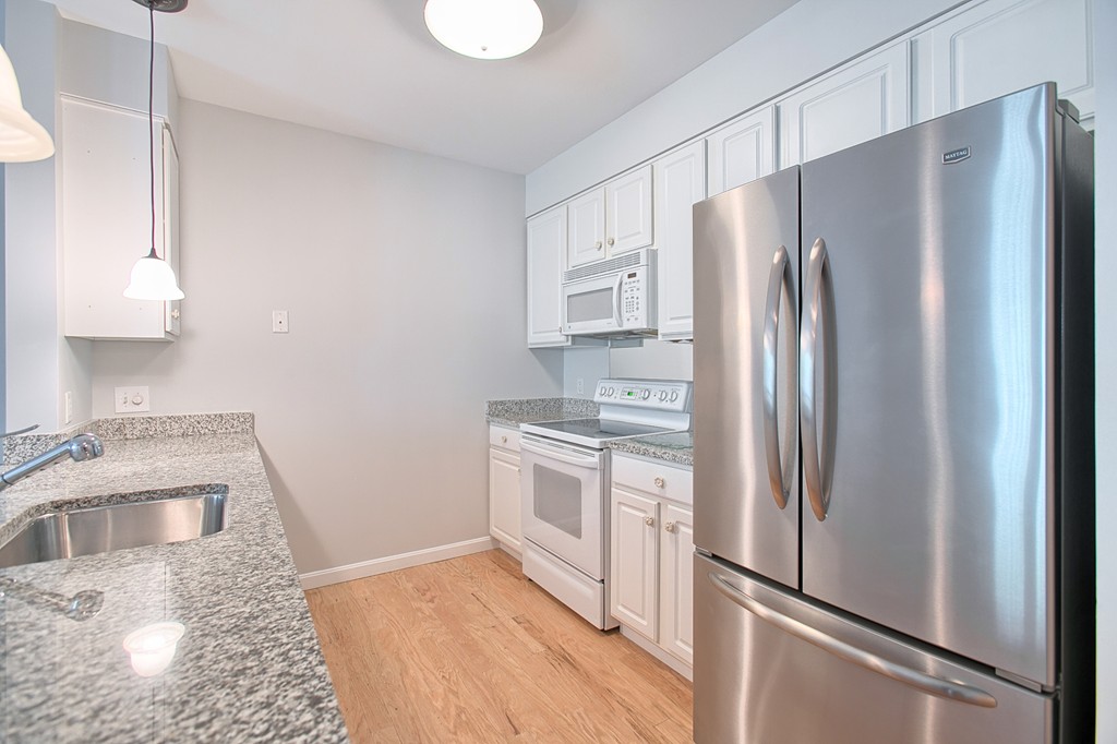 210 Chickering Road, Unit 206A North Andover, MA 01845 - Photo 3 of 30 Gallery Image 3