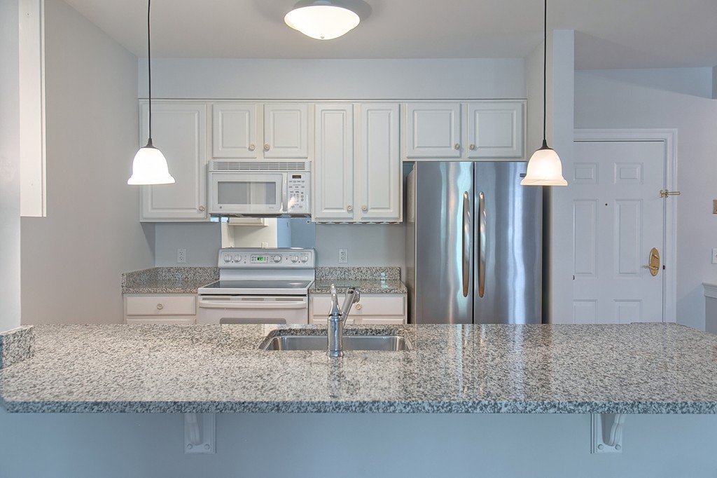 210 Chickering Road, Unit 206A North Andover, MA 01845 - Photo 4 of 30 Gallery Image 4