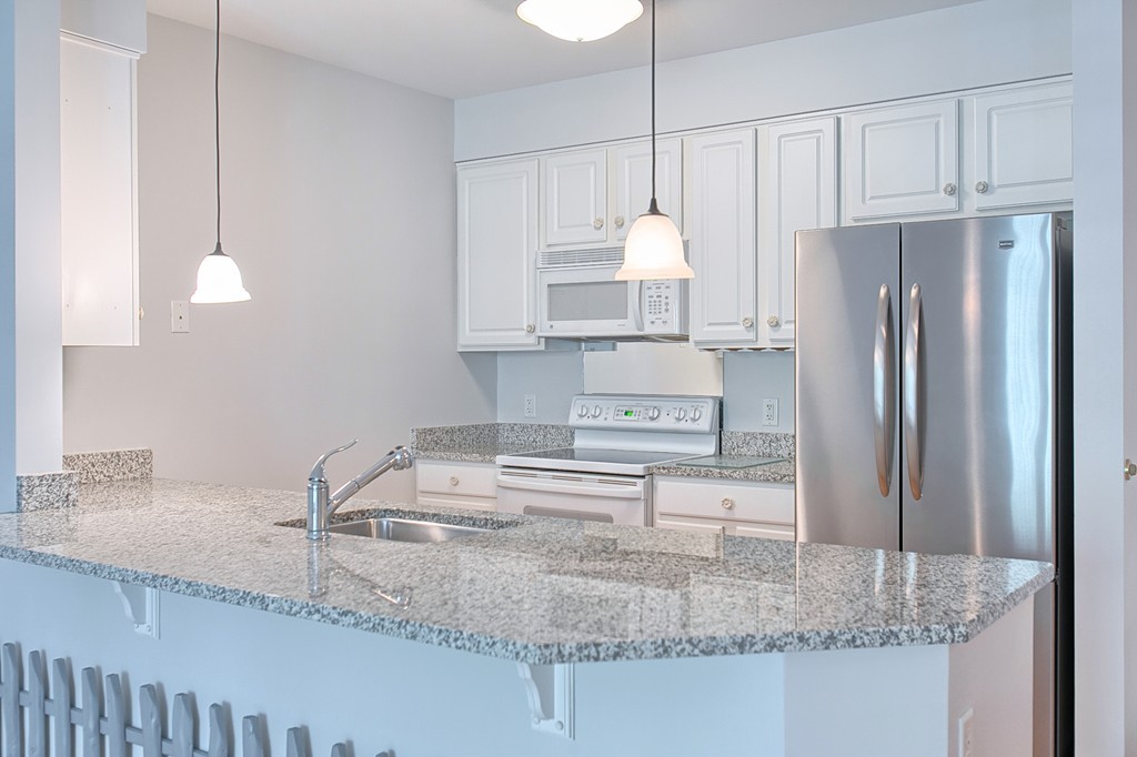 210 Chickering Road, Unit 206A North Andover, MA 01845 - Photo 5 of 30 Gallery Image 5