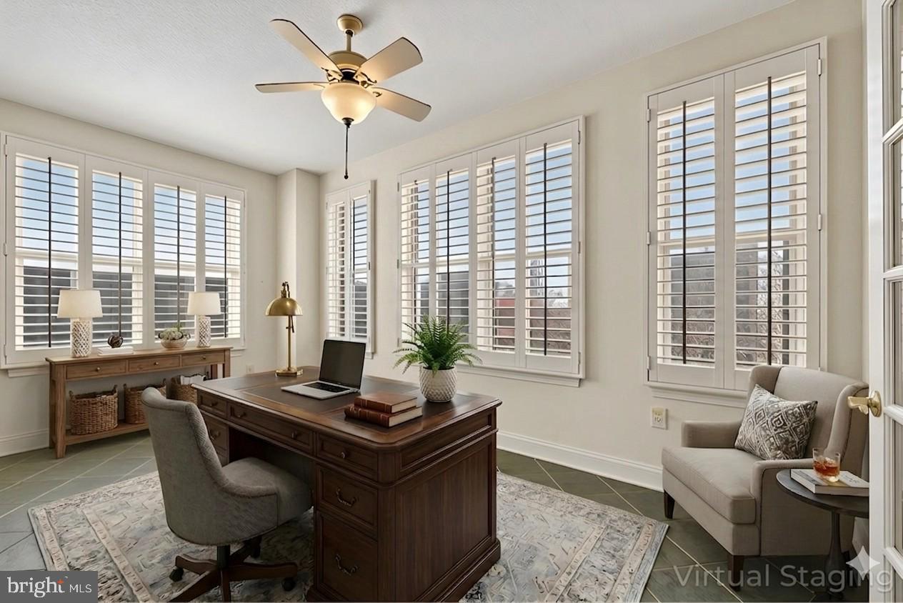 11776 Stratford House Place, Unit 502 Reston, VA 20190 - Photo 3 of 34 DEN!