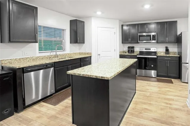 $347,000 | 12001 Guelph Circle, Hampton, GA 30228