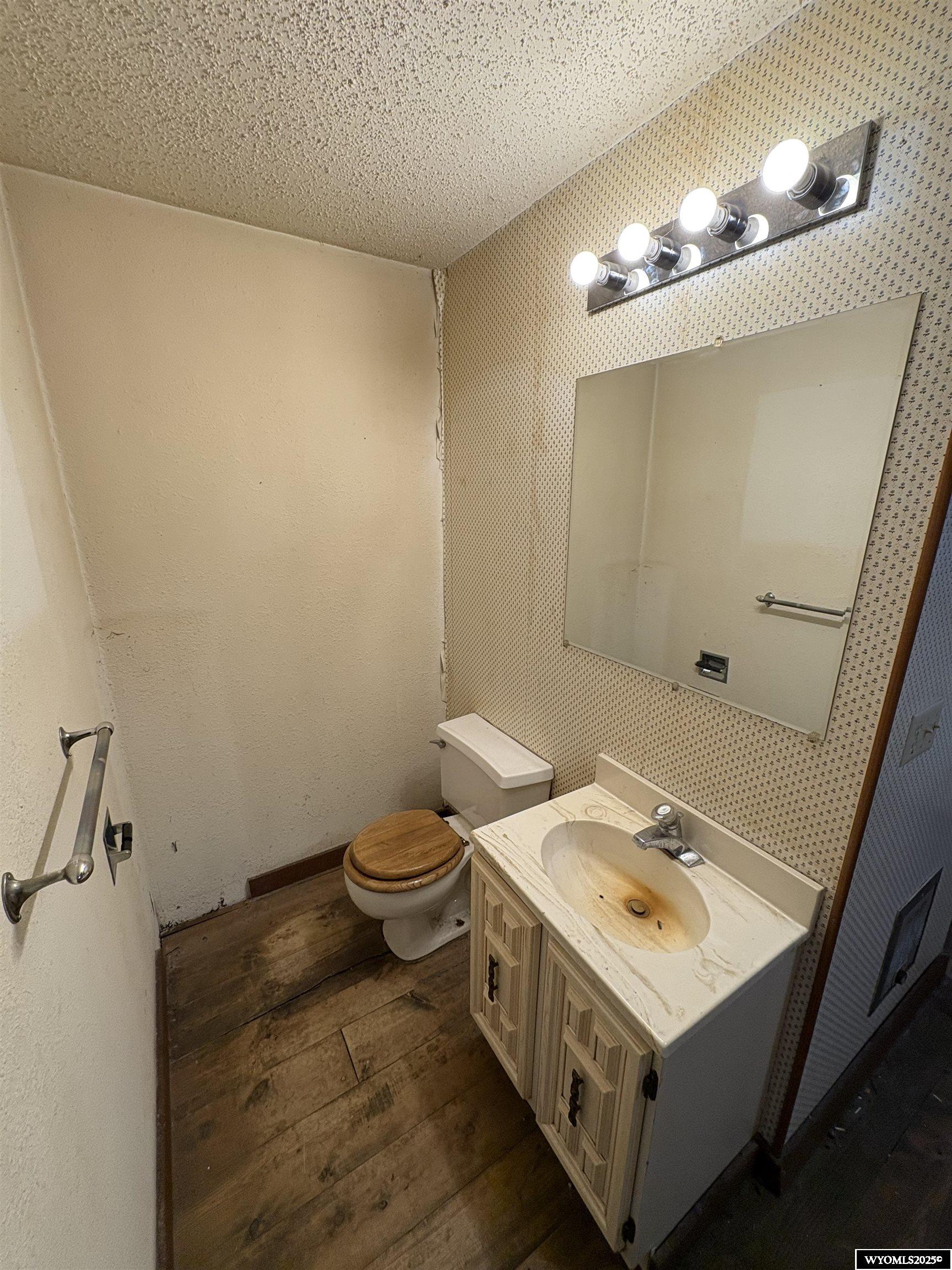 60 East Main Street Atlantic City, WY 82520 - Photo 14 of 25