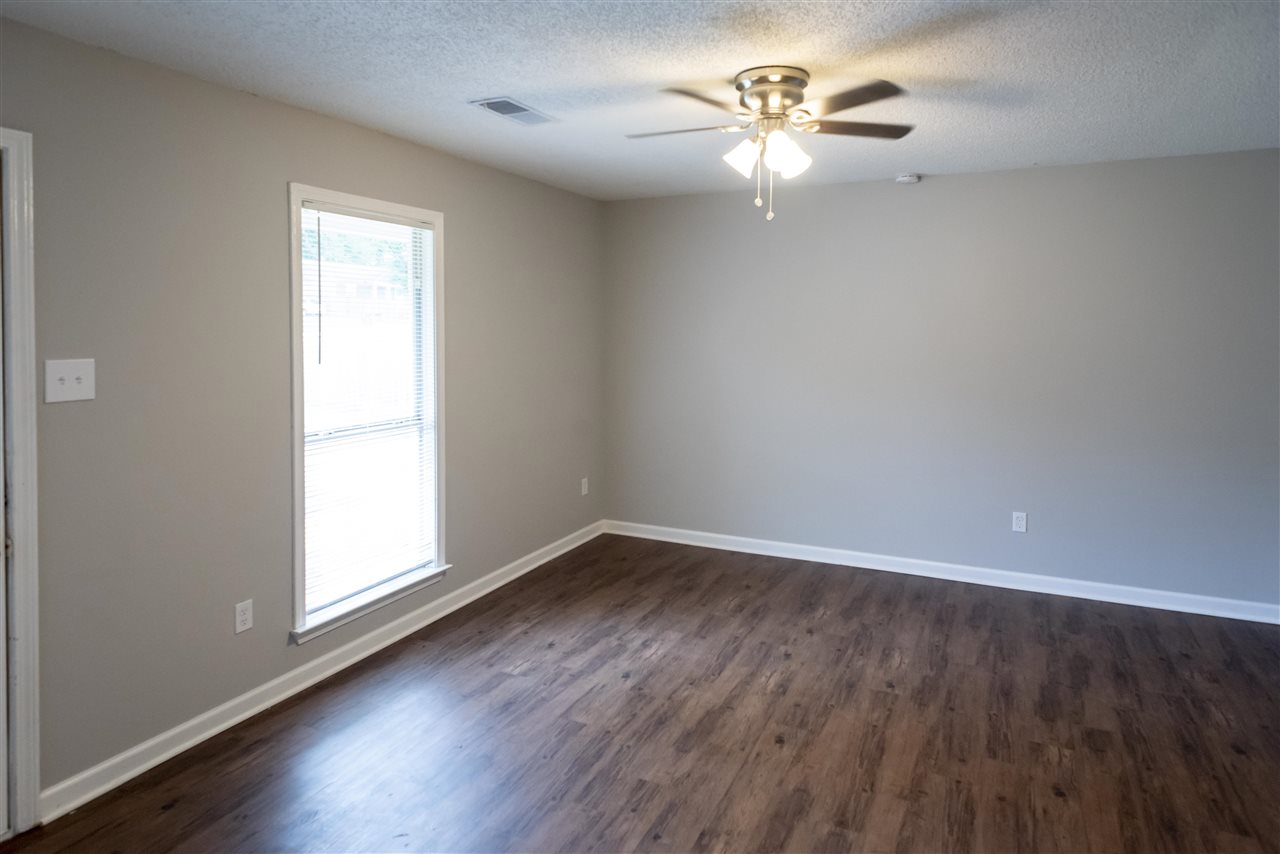 3294 Ridgemont Avenue Memphis, TN 38128 - Photo 11 of 18