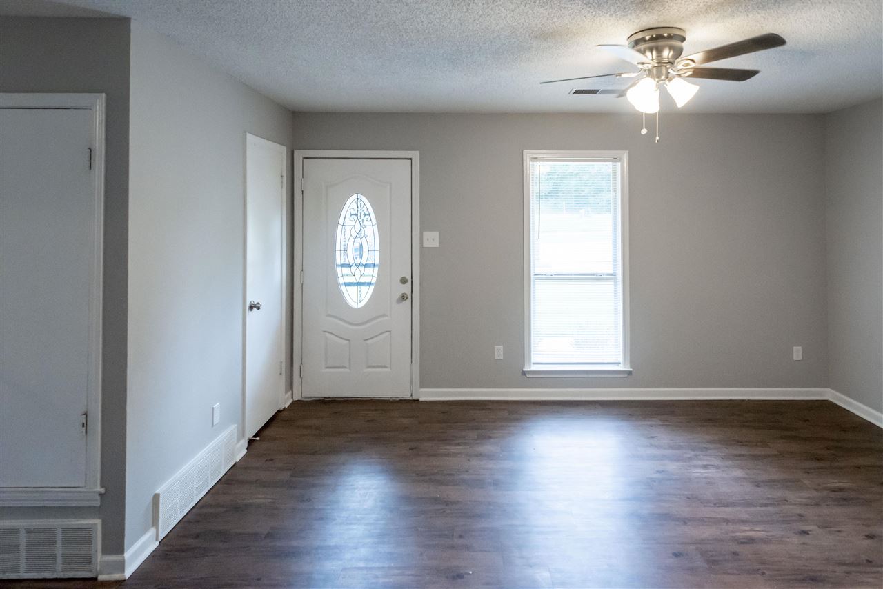 3294 Ridgemont Avenue Memphis, TN 38128 - Photo 13 of 18