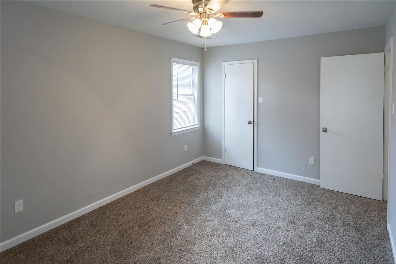 3294 Ridgemont Avenue Memphis, TN 38128 - Photo 5 of 18