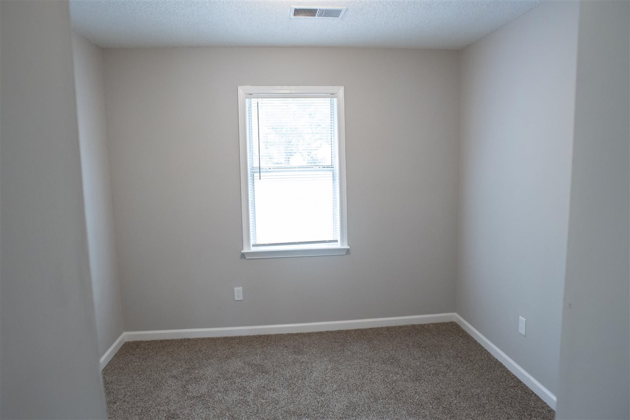 3294 Ridgemont Avenue Memphis, TN 38128 - Photo 8 of 18