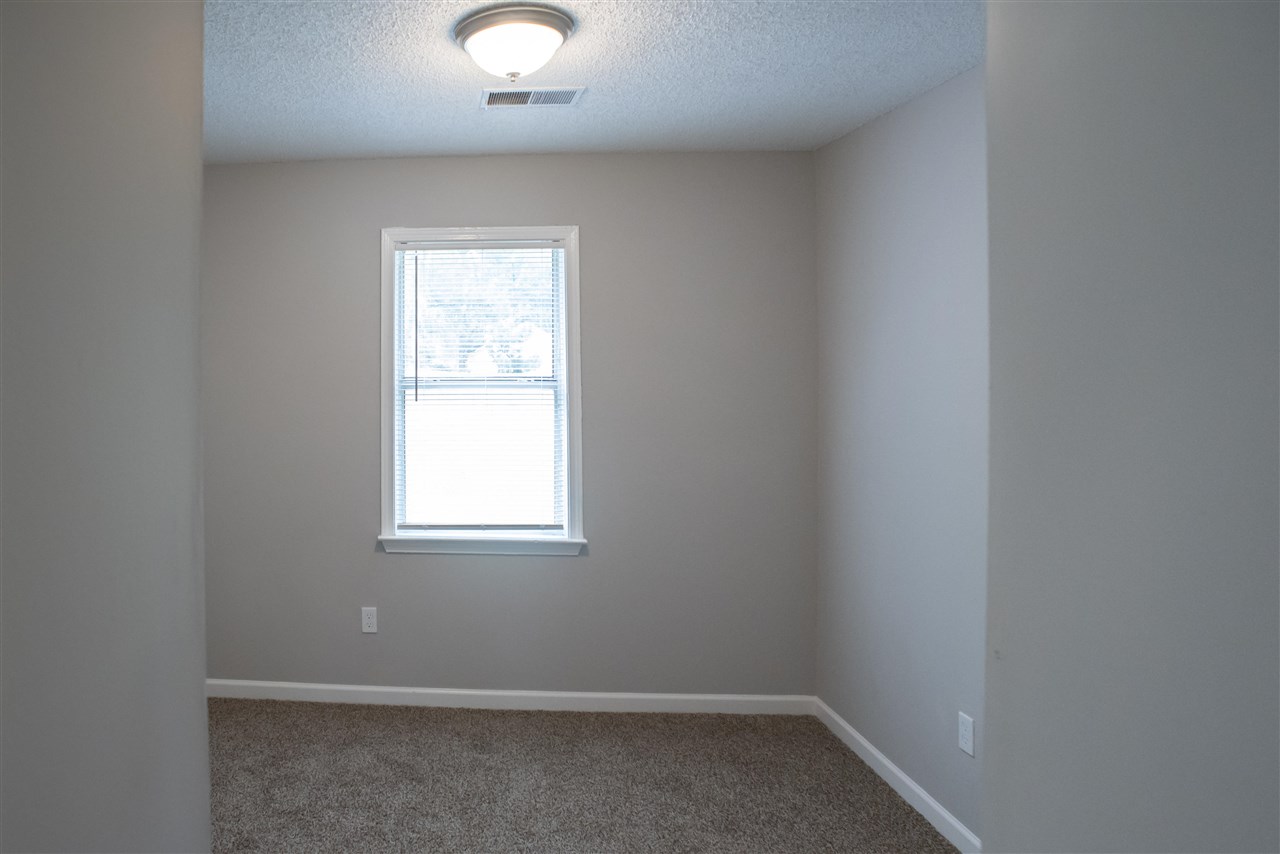 3294 Ridgemont Avenue Memphis, TN 38128 - Photo 9 of 18