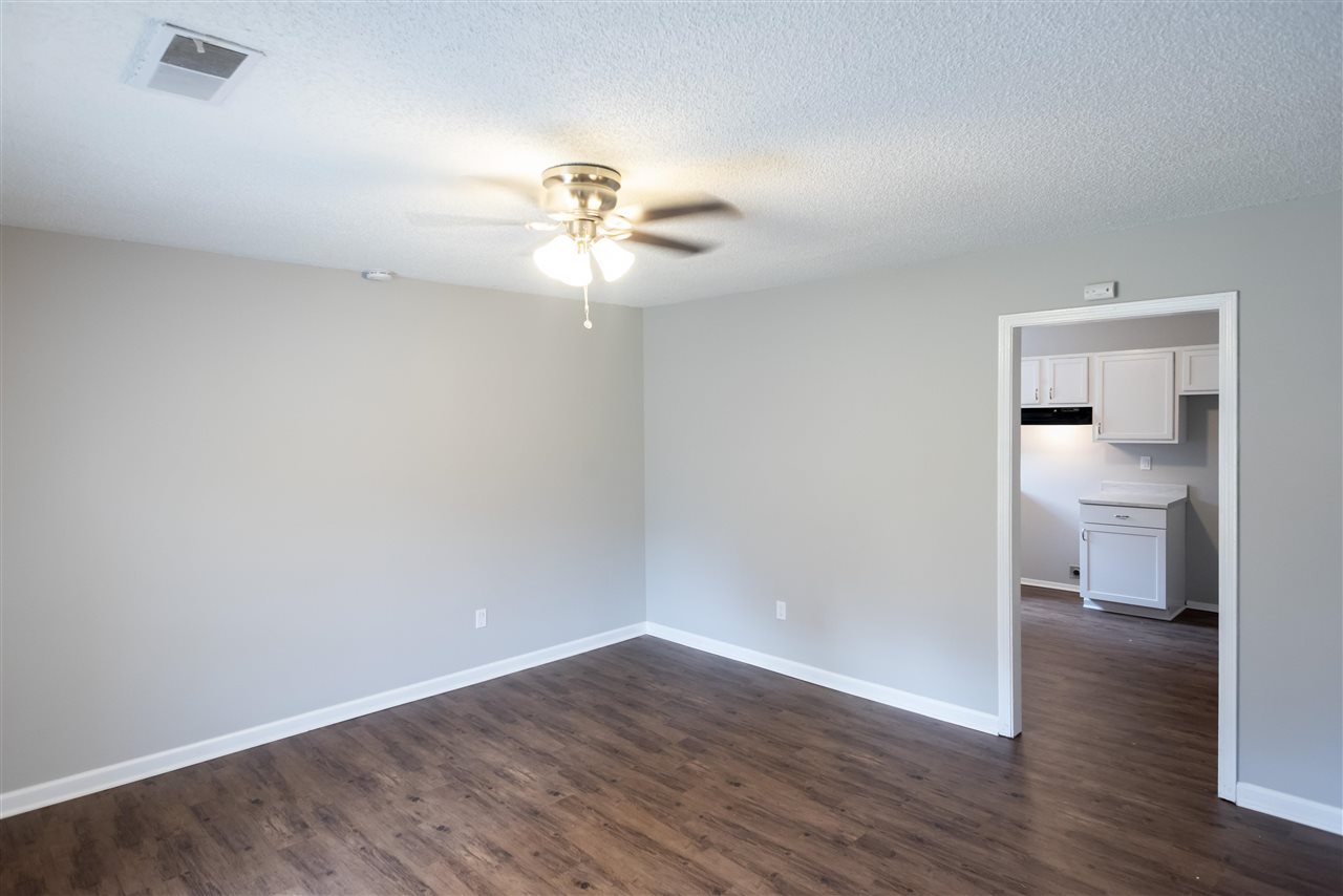 3294 Ridgemont Avenue Memphis, TN 38128 - Photo 10 of 18