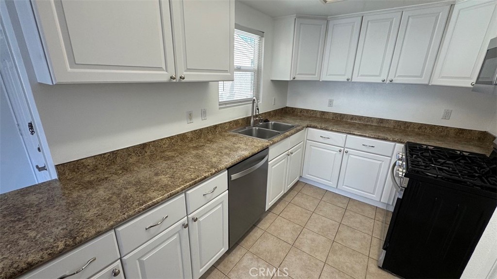 760 Rimpau Avenue, Unit 202 Corona, CA 92879 - Photo 2 of 11