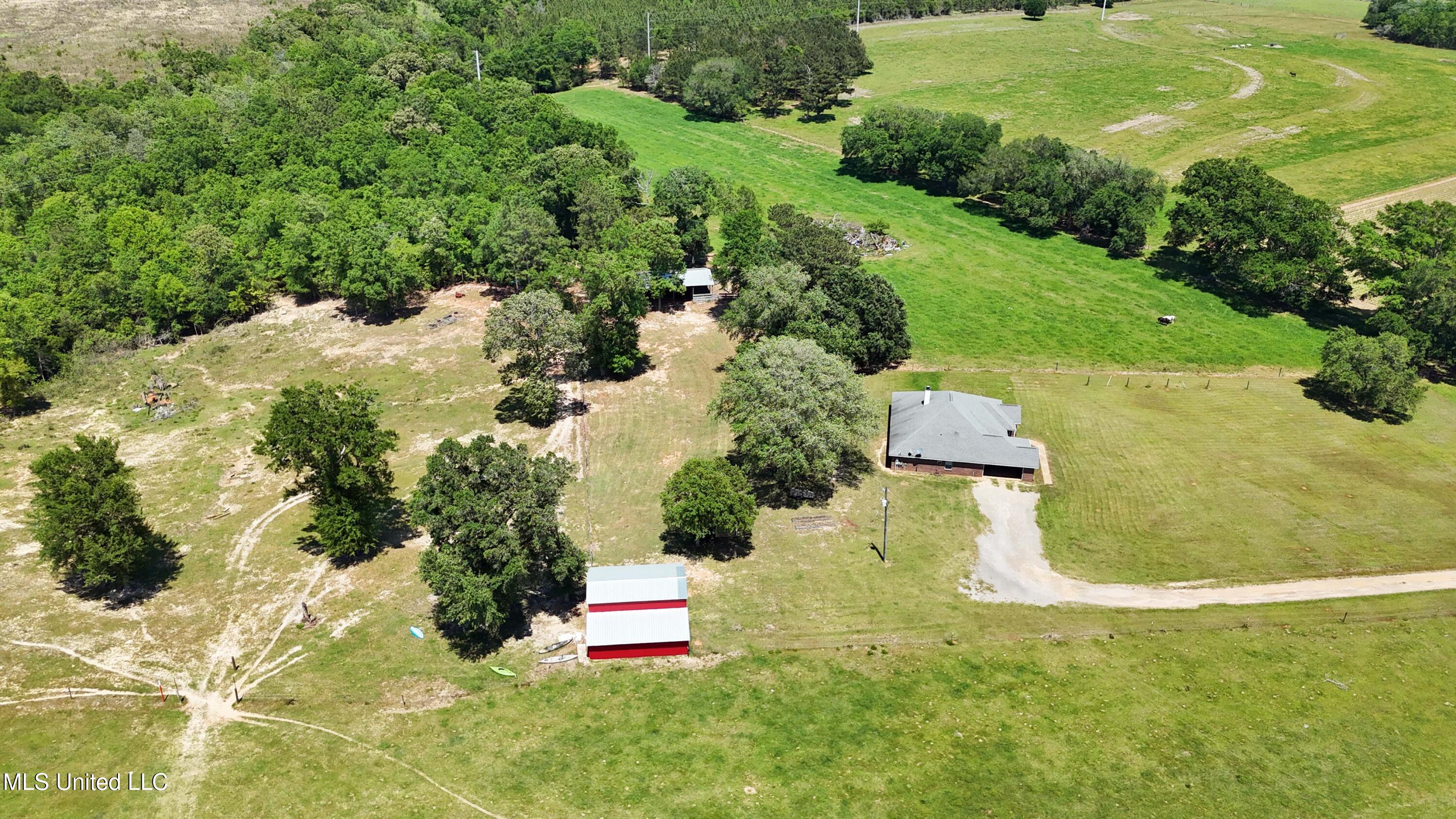 152 Brown Loop Lucedale, MS 39452 - Photo 32 of 35 033