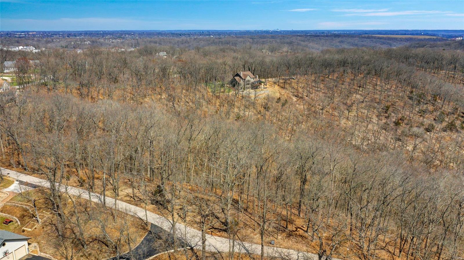 820 Forest Cir Trail Road Ballwin, MO 63021 - Photo 4 of 19 Gallery Image 4
