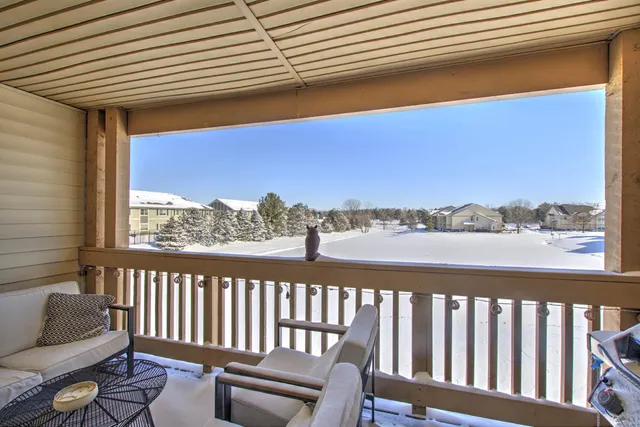 $189,000 | 3742 Thornhill Circle, Unit 3742, Champaign, IL 61822