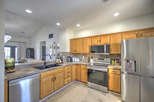 $189,000 | 3742 Thornhill Circle, Unit 3742, Champaign, IL 61822