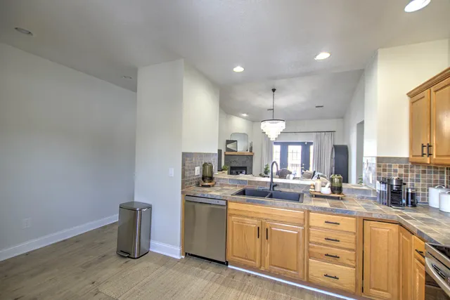 $189,000 | 3742 Thornhill Circle, Unit 3742, Champaign, IL 61822