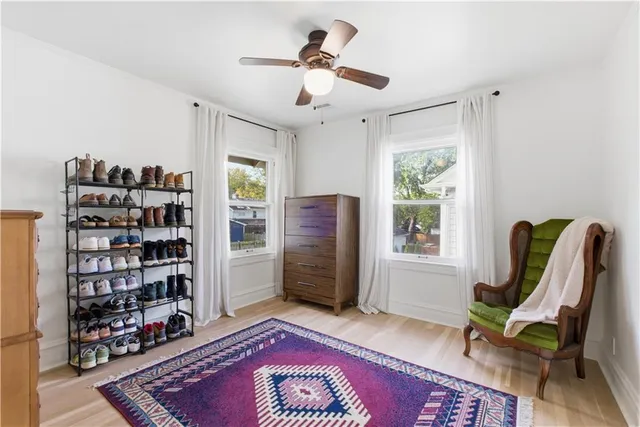 $670,000 | 401 Huntington Road, Kansas City, MO 64113