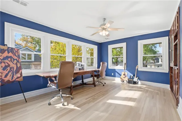 $670,000 | 401 Huntington Road, Kansas City, MO 64113