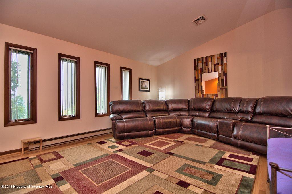 205 Sebring Road Dickson City, PA 18519 - Photo 7 of 50 Gallery Image 7