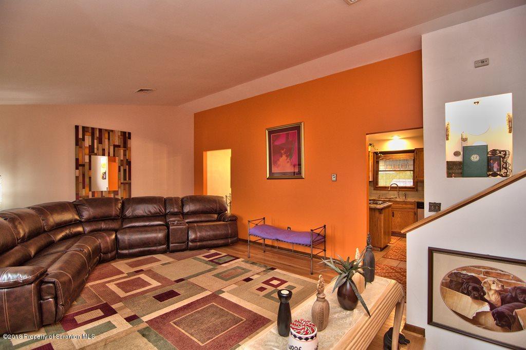 205 Sebring Road Dickson City, PA 18519 - Photo 9 of 50 Gallery Image 9