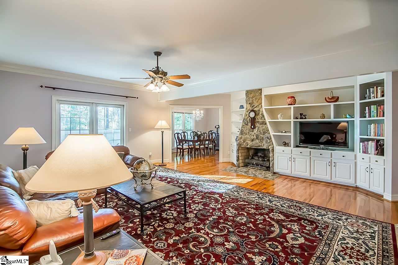 117 East Parkins Mill Road Greenville, SC 29607 - Photo 3 of 36