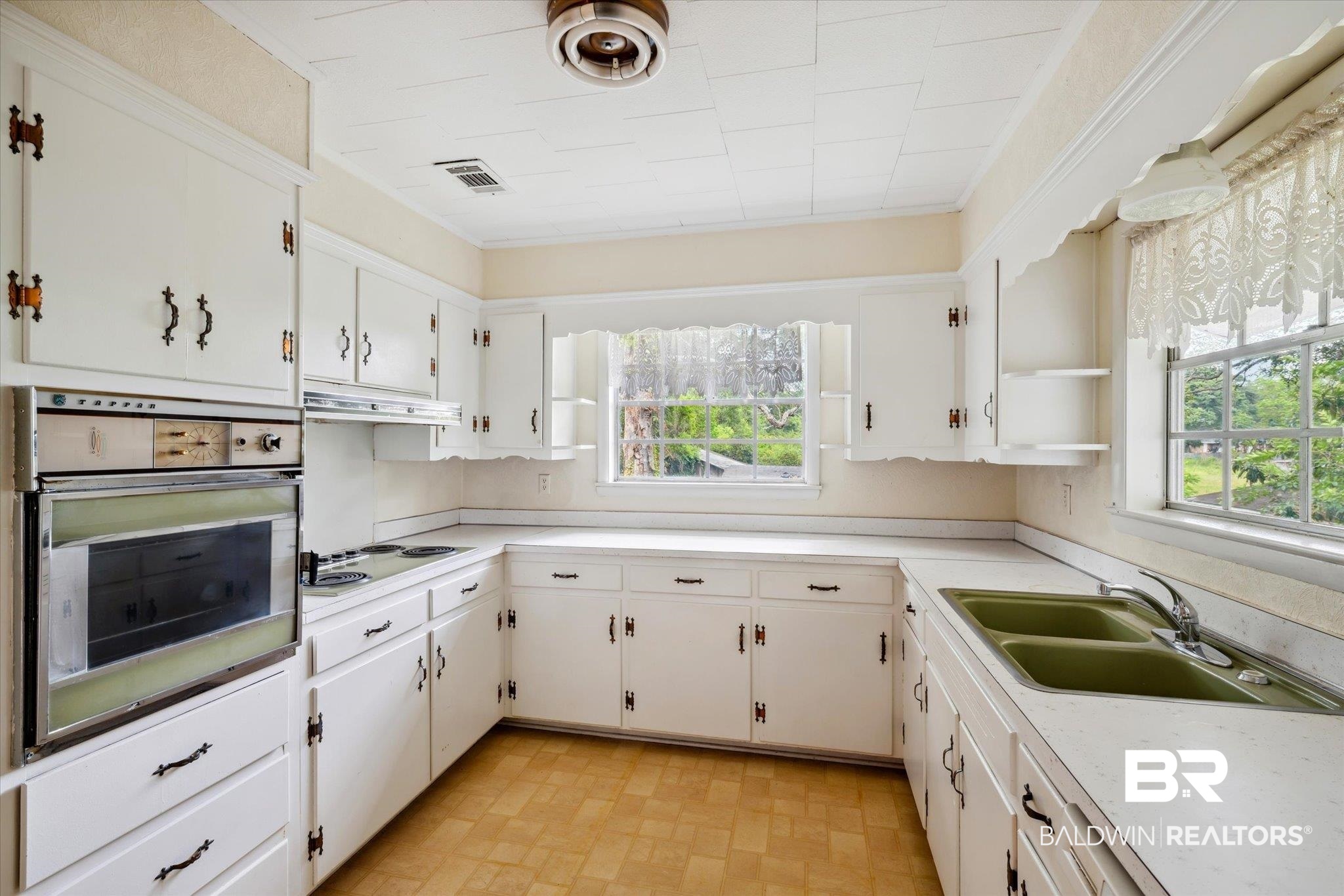7250 Griffice Road Mobile, AL 36618 - Photo 8 of 46
