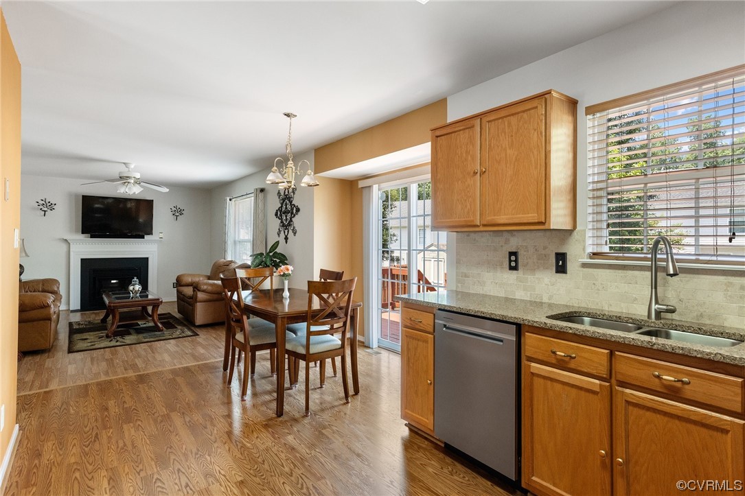 6708 Gills Gate Court Chesterfield, VA 23832 - Photo 14 of 34 a kitchen with granite countertop lots of counter top space and dining table
