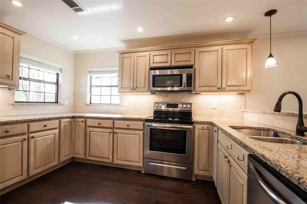 1024 Summit Ridge Murchison, TX 75778 - Photo 15 of 35 Plenty of cabinet and counter space in this kitchen