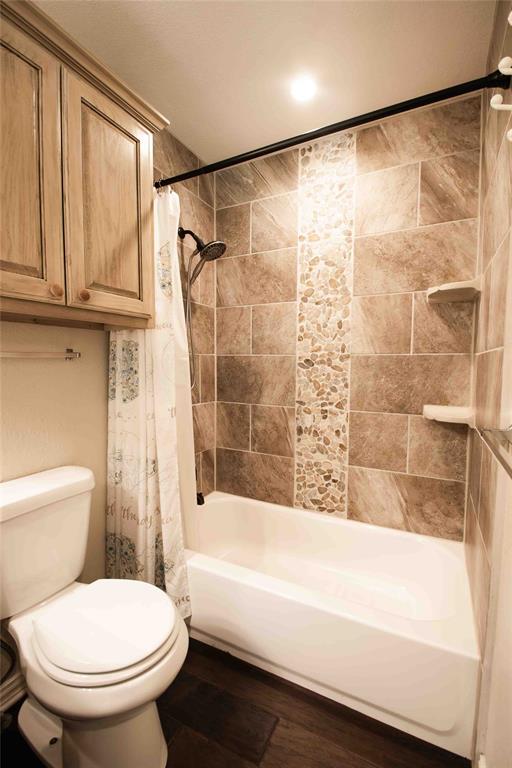 1024 Summit Ridge Murchison, TX 75778 - Photo 25 of 35 Guest bath is 9x5 and has shower tub combo