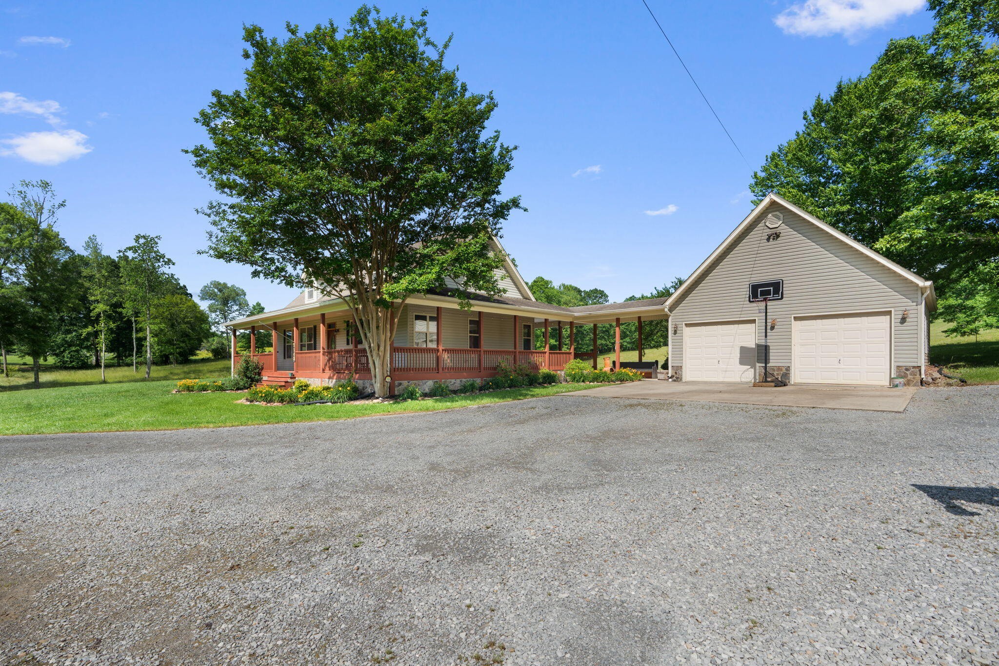 7105 Toestring Valley Road Spring City, TN 37381 - Photo 2 of 25 Gallery Image 2