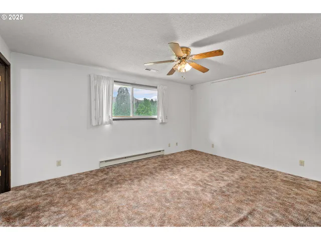 $550,000 | 1223 Sable Drive, Roseburg, OR 97470