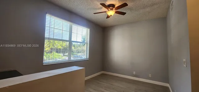 $2,400 | 211 Mallory Court, Unit 211, Weston, FL 33326